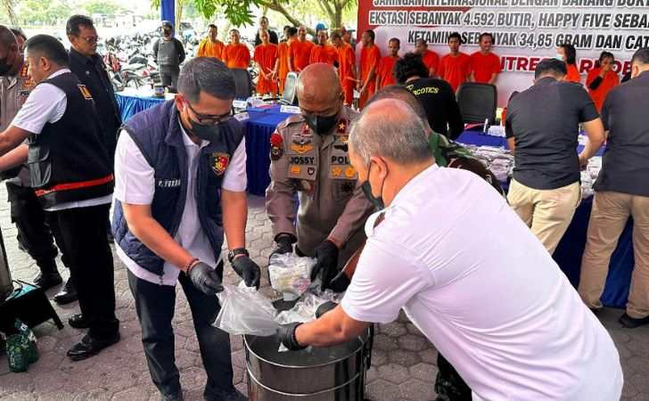 Ungkap-Jaringan-Narkoba-Internasional-Wakapolda-Riau-Kami-Tindak-Sampai-Akar.jpg