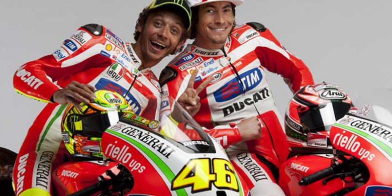 Valentino-Rossi-dan-Nicky-Hayden.jpg