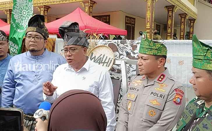 WALHI-dan-Menteri-LH-Beda-Data-Soal-Adanya-Lahan-Konsesi-Terbakar-Tahun-2026.jpg