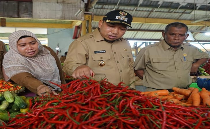 Wabup-siak-sidak-pasar-belantik.jpg