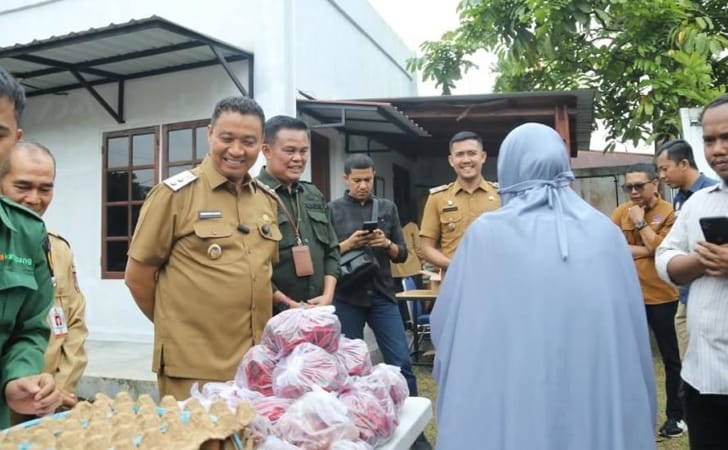 Wakil-Wali-Kota-tinjau-pasar-murah.jpg