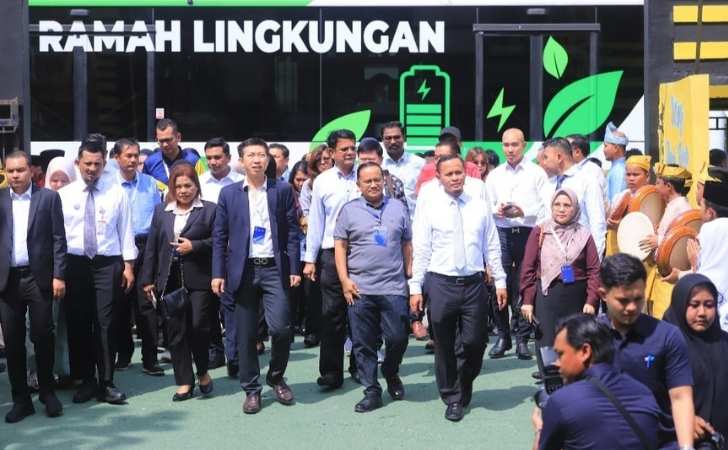 Wako-Agung-Pamerkan-Konsep-Green-School-Pekanbaru-ke-Delegasi-IMT-GT-GCMC.jpg