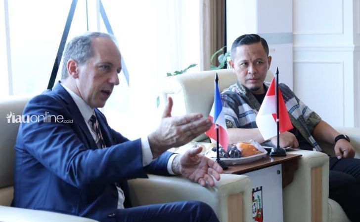 Wako-bersama-dubes-prancis.jpg