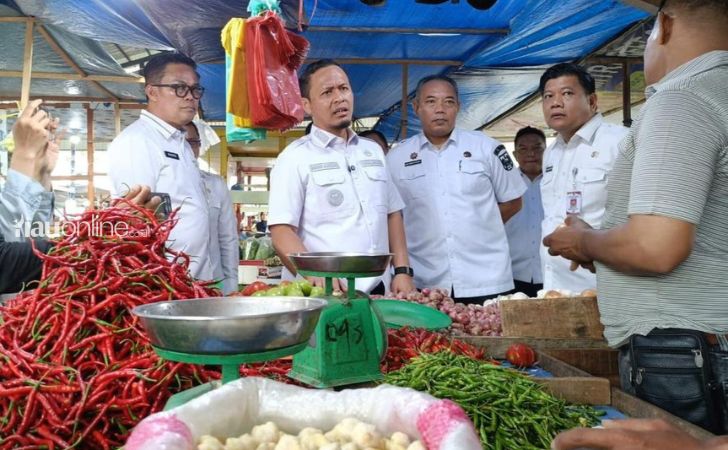 Wako-cek-harga-di-pasar.jpg