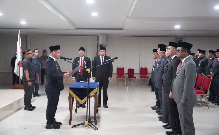 Wali-Kota-Pekanbaru-Lantik-Enam-Pejabat-Eselon-III-Ini-Nama-namanya.jpg