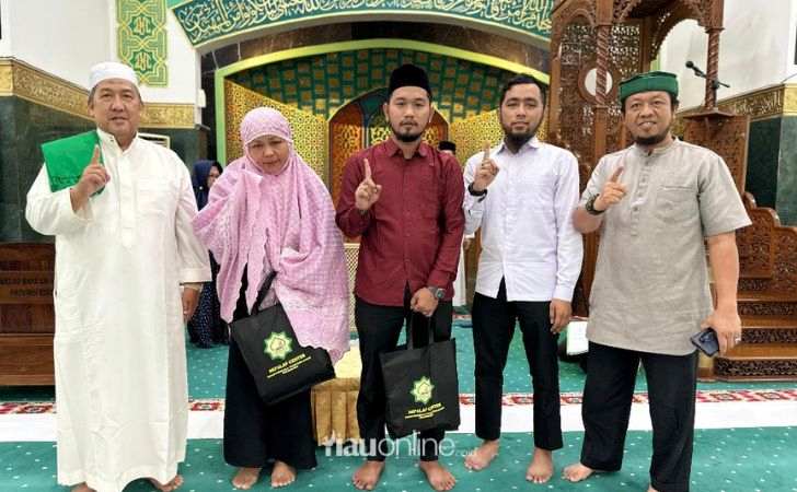 Warga-Asal-Jatim-dan-Rengat-Masuk-Islam-di-Masjid-Raya-An-Nur-Riau-Simak-Alasannya.jpg