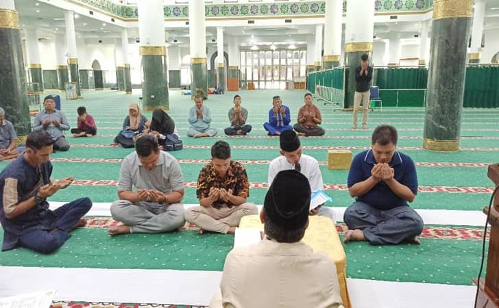 Warga-Pekanbaru-masuk-Islam-di-Annur.jpg