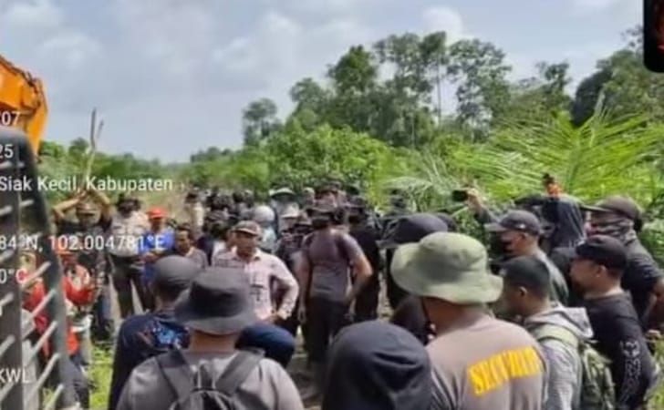 Warga-cekcok-dengan-keamanan-perusahaan.jpg