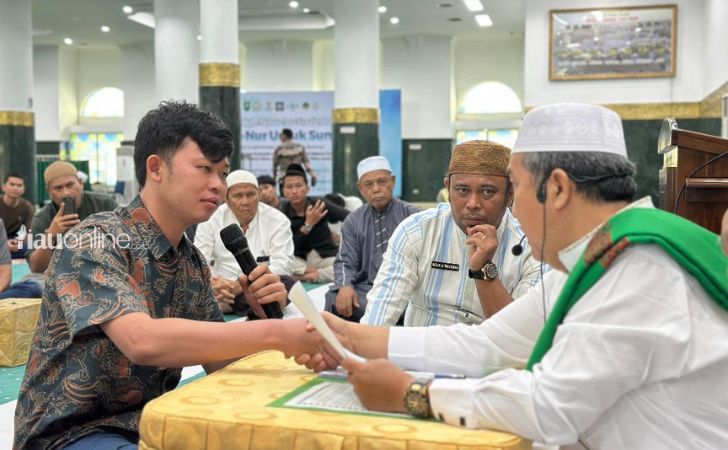Warga-pekanbaru-bersyahadat0.jpg