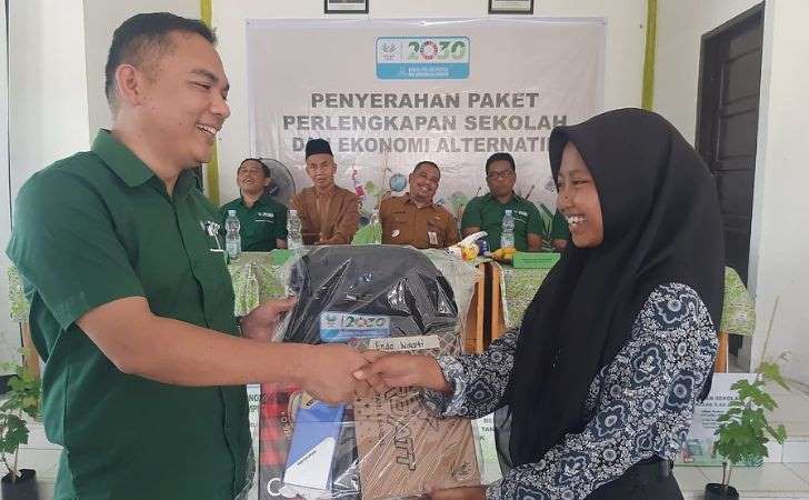 Wujudkan-Visi-AA-2030-Asian-Agri-Beri-Paket-Bantuan-Pendidikan-dan-Ekonomi-Alternatif.jpg
