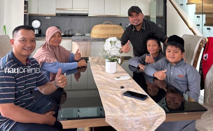 Zulkardi-ajak-dua-yatim-belanja.jpg