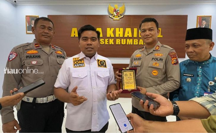 Zulkardi-bersama-kapolsek-rumbai.jpg