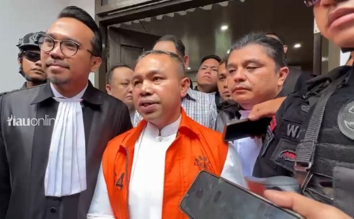 abdul-wahid-usai-sidang-vonis.jpg