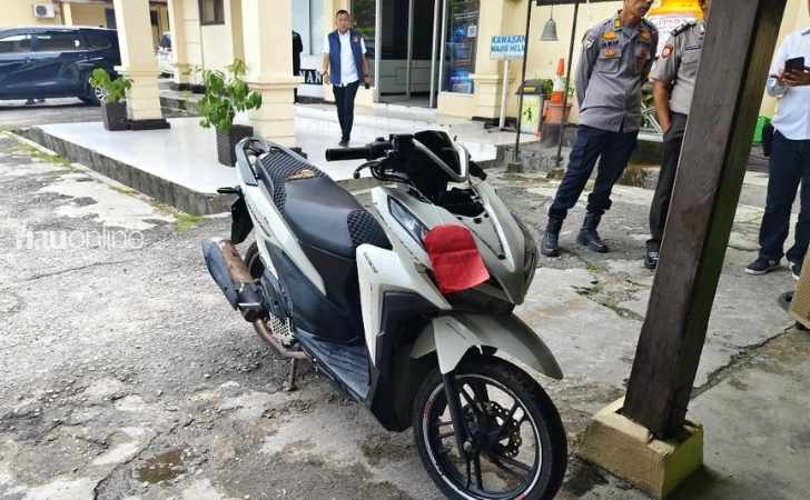 barang-bukti-cucu-bunuh-nenek-di-siak.jpg