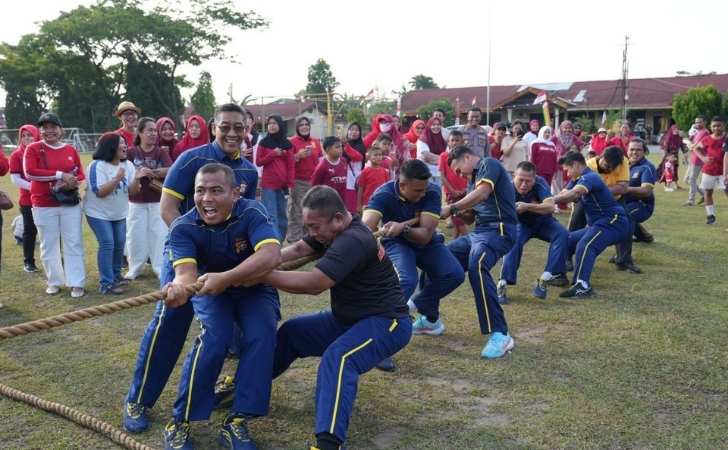 brimob-tarik-tambang.jpg