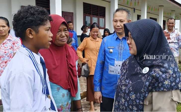 bupati-siak-anak-mualaf.jpg