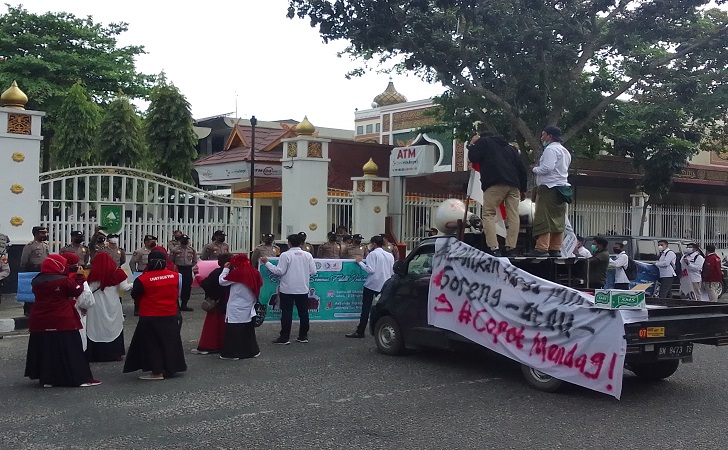 kami-riau.jpg