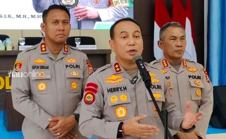 kapolda-riau-di-siak2.jpg