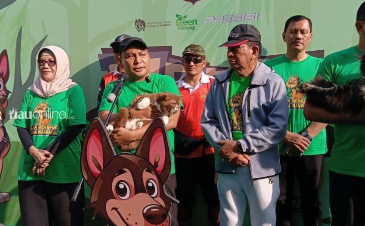 kapolda-saat-pet-parade-di-cfd.jpg