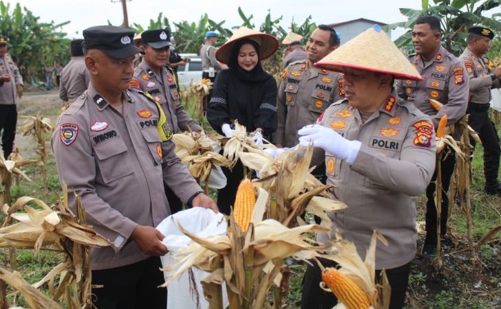 kapolresta-pekanbaru-panen-raya.jpg