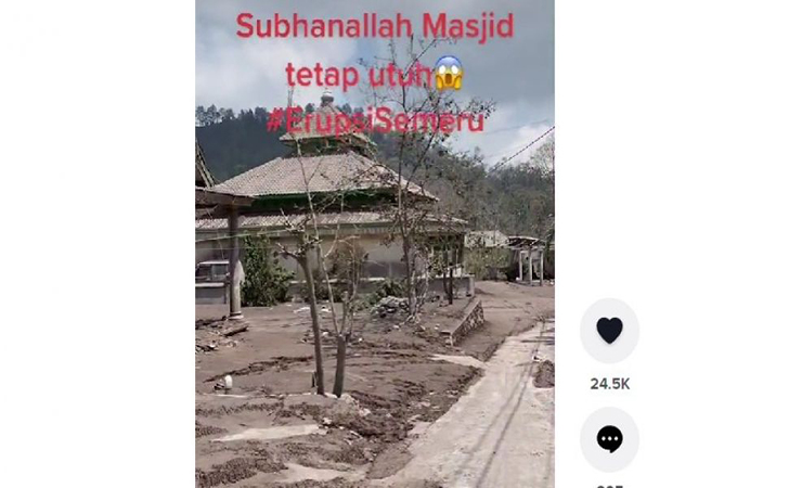 masjod-di-lereng-semeru-utuh.jpg