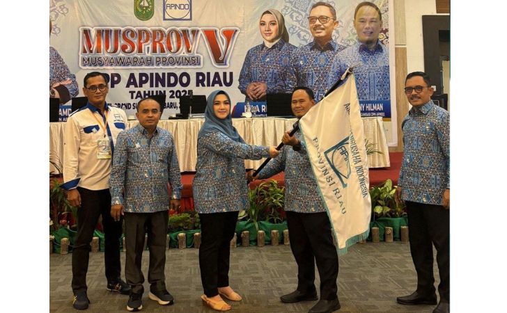 nila-riana-ketua-APINDO-Riau.jpg