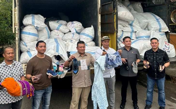 olda-Riau-Gagalkan-Perdagangan-Barang-Bekas-Ilegal-di-Batam.jpg