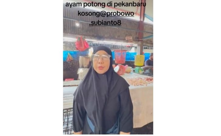 pedagang-ayam-ngeluh-ke-presiden.jpg