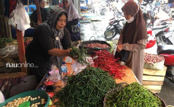 pedagang-cabe-pasar-agus-salim1.jpg