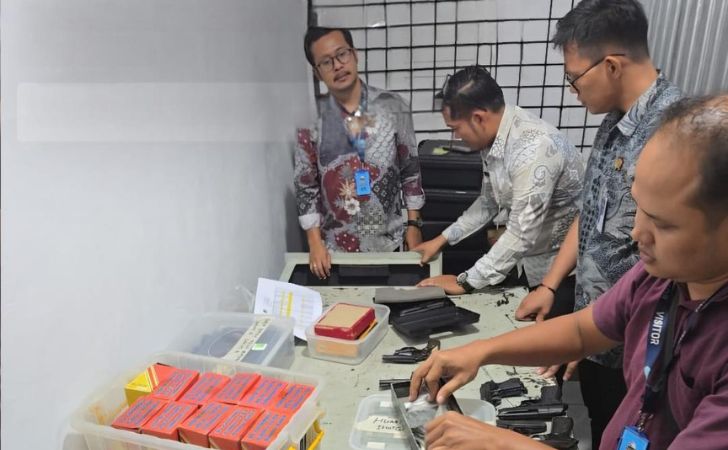 polda-polresta-cek-senjata-di-lapas2.jpg