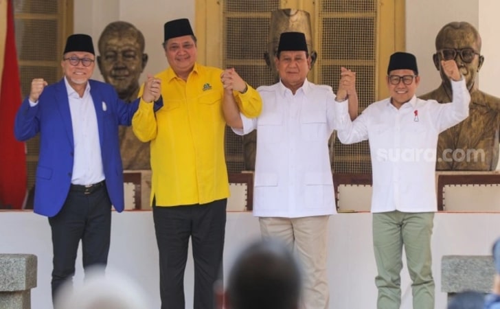 prabowo-bersama-airlangga-dan-Zulhas.jpg