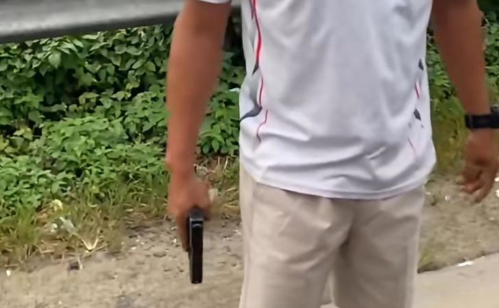 pria-bersenpi-adang-pengemudi.jpg