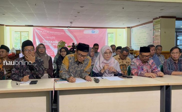 rektor-uin-suska1.jpg