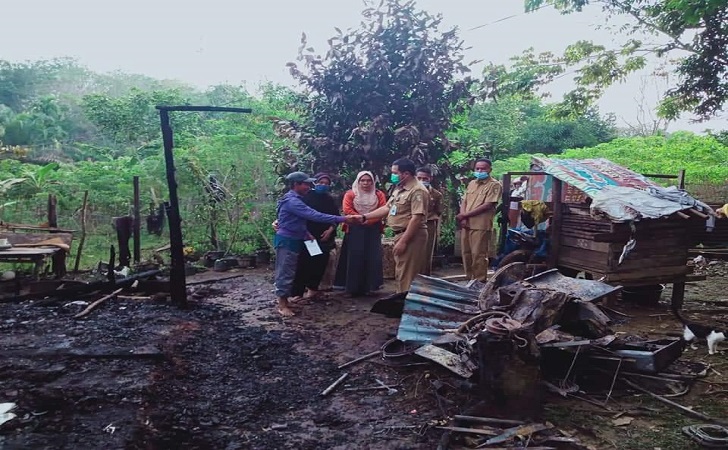 rumah-tesambar-petri.jpg