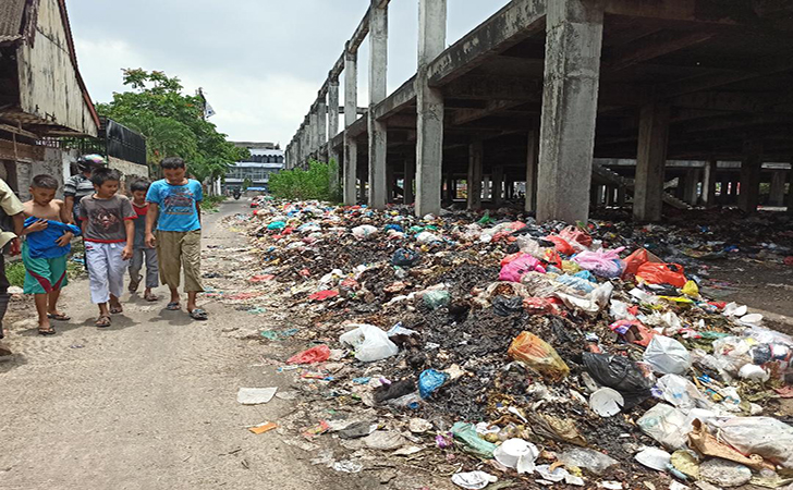 sampah-pasar-cik-puan.jpg