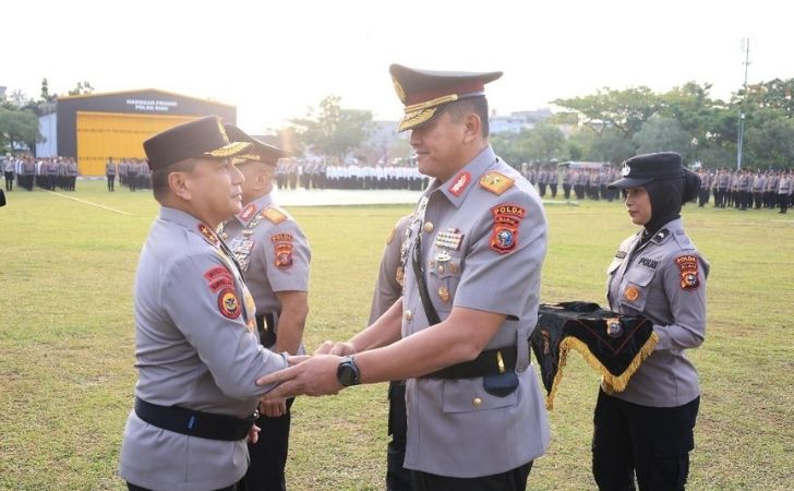sertijab-wakapolda-riau2.jpg