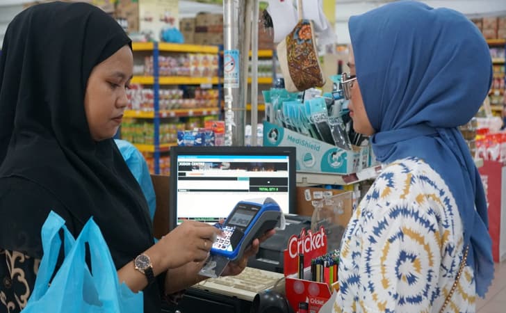 transaksi-debit-card-brk-syariah.jpg