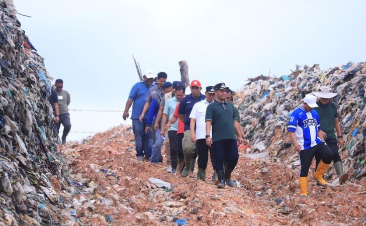wako-tinjau-tpa-muara-fajar3.jpg