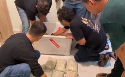 4-Kg-Sabu-dan-48-Ribu-Ekstasi-Disita-dari-Gudang-Narkoba-di-Pekanbaru.jpg