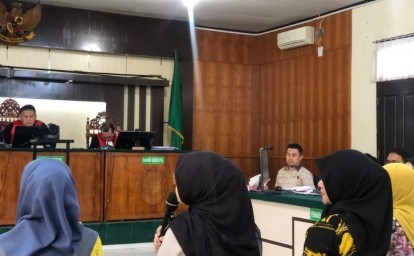 Airin-Mengaku-Diperintah-Yulianis-Serahkan-Uang-ke-Risnandar-dan-Indra-Pomi.jpg