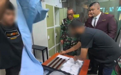 Avsec-dan-Polda-Riau-Gagalkan-Penyelundupan-2-Kg-Sabu-Lewat-Jalur-Udara.jpg