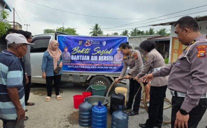 Baksos-polda-riau.jpg