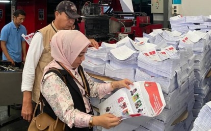Bawaslu Riau Terbang ke Jawa Tengah Cek Proses Desain dan Pencetakan Surat...