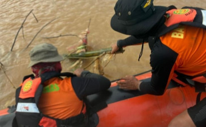 Berenang-Bersama-Teman-Berujung-Petaka-Adam-Hilang-Ditelan-Arus-Sungai-Kuantan.jpg