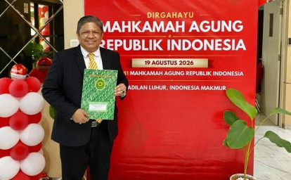 Dosen-Unilak-Dr-Irawan-Harahap-Raih-Penghargaan-Mediator-Non-Hakim-Terbaik-2026.jpg