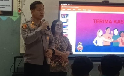 Edukasi-Bahaya-Narkoba-di-SMK-Yapim-Taruna-Kapolsek-Tidak-Ada-Ampun-bagi-Pengedar.jpg