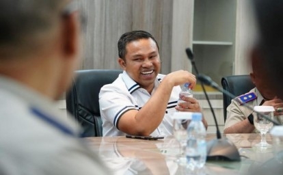 Gubernur-Riau-Abdul-Wahid13.jpg