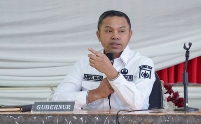 Gubernur-Riau-Abdul-Wahid9.jpg