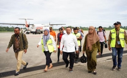 Gubri-saksikan-penerbangan-pekanbaru-rengat.jpg