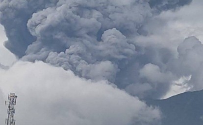 Gunung Marapi Sumbar Erupsi, Ketinggian Abu Vulkanik Capai 1 Km